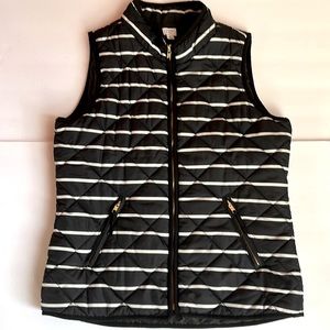 Crown & Ivy Quilted Puffer Vest Size M Black White Stripe